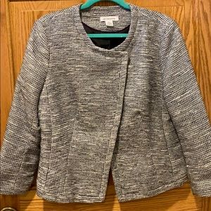 Cropped single snap blazer